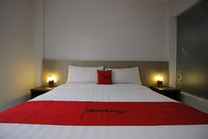 RedDoorz Plus @ TB Simatupang - Image 2