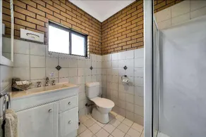 Comfort Inn Warwick - Image 4