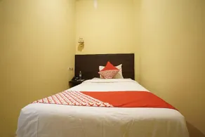 Collection O 736 Hotel Best Skip - Image 3