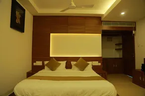 Athirapilly River view Resort - Image 4