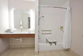 Holiday Inn Express & Suites Orlando   Lake Nona Area - Image 5