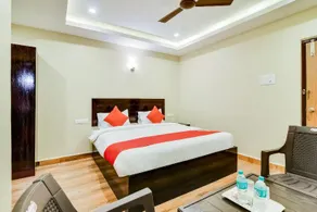 Super OYO Flagship 28216 Raajas Grand - Image 3