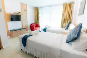 Majestic View Hotel - Image 2
