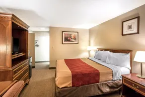 Rodeway Inn & Suites Yakima - Image 4