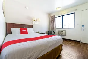OYO Hotel South Bend - Campus - Image 5