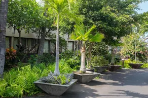 Uncle Billys Kona Bay Hotel - Image 4