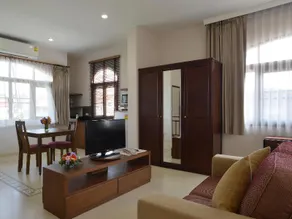 The Golden Wells Residence - Image 2
