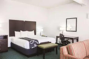 La Quinta Inn by Wyndham Berkeley - Image 5