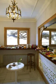 Hotel Empress Zoe - Image 2