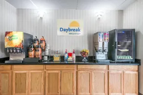 Days Inn by Wyndham Pittsburgh-Harmarville - Image 3