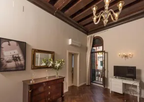 Sonder Salute Palace - Image 3