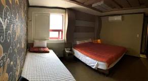 Public Hotel - Image 3