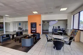 Motel 6 Houston-Hobby - Image 4
