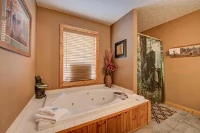 The Moose is Loose, 4 Bedrooms, Mountain View, Hot Tub, Sleeps 10 - Image 3