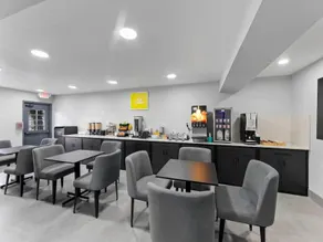 Deluxe Inn San Antonio/Near Lackland AFB - Image 5