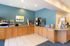 Days Inn by Wyndham Hotel Spencer IA - Image 2