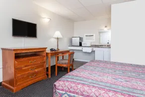 Knights Inn Brooks - Image 2