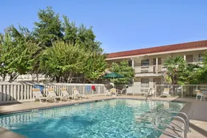 Baymont by Wyndham Longview - Image 2