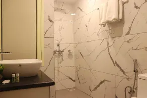 Hotel Green One Earth - Image 5