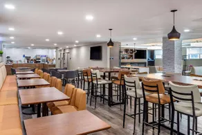 Comfort Inn Jfk Airport - Image 3