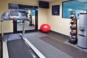 Hampton Inn Columbus East - Image 3