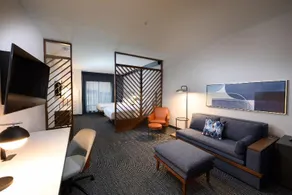 Courtyard by Marriott Charlotte Waverly - Image 5