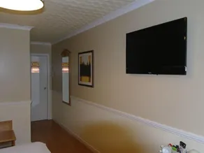 Gleniffer Hotel - Image 2