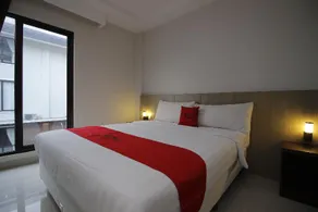 RedDoorz Plus @ TB Simatupang - Image 5