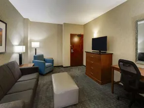 Drury Inn & Suites Phoenix Chandler Fashion Center - Image 2