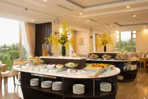 MerPerle Beach Hotel - Image 4