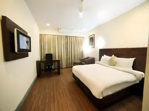 Hotel Sadanand - Image 1