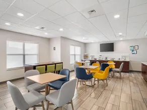 Country Inn & Suites by Radisson, Dothan, AL - Image 4