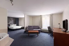 Super 8 by Wyndham Sainte Agathe des Monts - Image 4