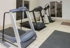 Quality Inn - Image 5