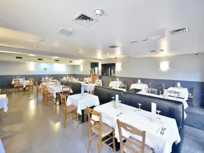 Allenby Park Hotel - Image 2