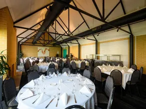 Lakeside Hotel and Conference Centre - Image 4