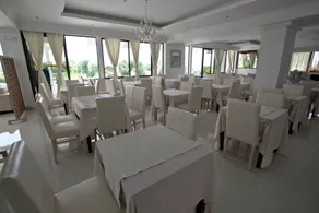 Sivila Hotel - Image 2