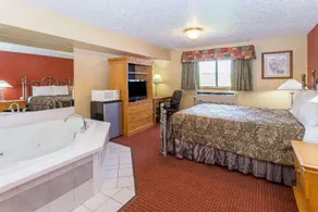 AmeriVu Inn & Suites - Image 5
