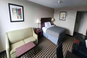 Days Inn by Wyndham Fort Wright Cincinnati Area - Image 5