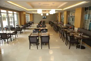 ISG Airport Hotel - Image 4