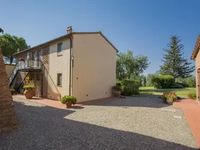Lovely Farmhouse in Castelfiorentino with Garden - Image 4