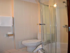 Plus Hotel - Image 3