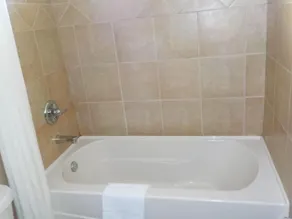 Econo Lodge Vernon - Image 3
