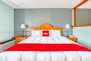 Oyo Townhouse Tulsa Woodland Hills - Image 2