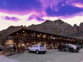 Pioneer Lodge Springdale - Image 4