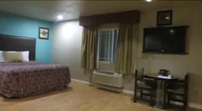 Rocky Inn - Image 3