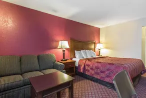 Greenstay Hotel Joplin Missouri - Image 5