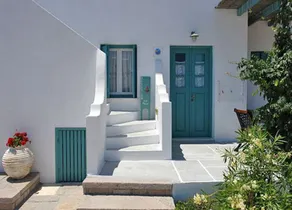 Anemoessa Studios & Rooms - Image 4