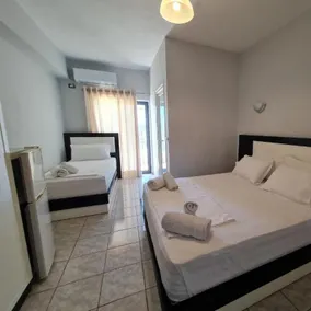 Hotel Ardiani - Image 2