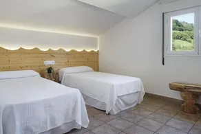 JAI ALAI OSTATUA-HOSTAL - Image 2